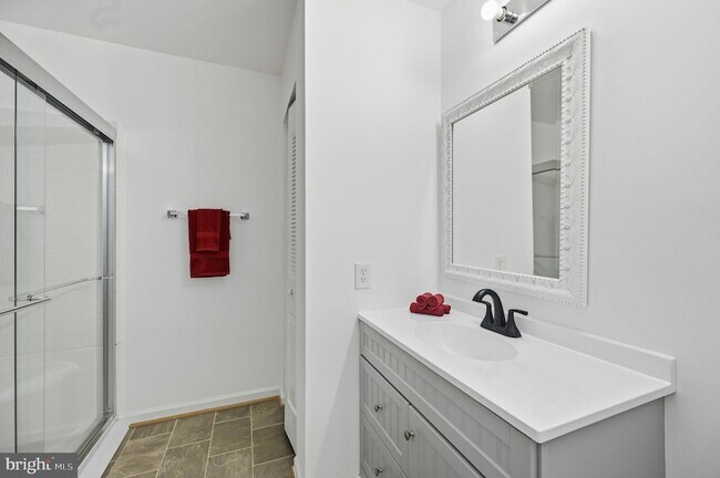 Building Photo - 11170 Hamlet Ct