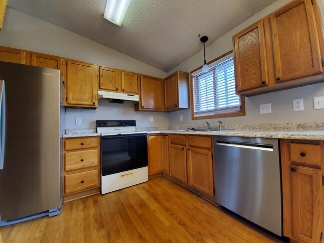 Building Photo - 3828 9th Ave SW
