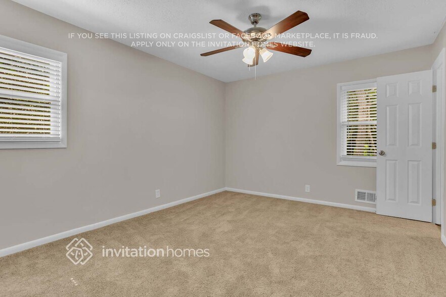 Building Photo - 574 Stonewood Dr