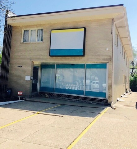 Building Photo - 3909 Howard St