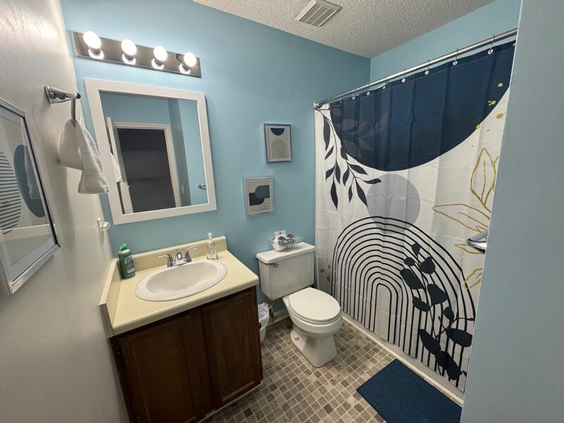 Building Photo - 2724 S 17th St