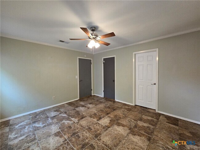 Building Photo - 1360 Poppy Ln
