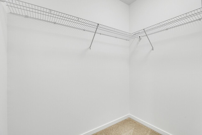 Building Photo - 6208 SE Portofino Cir