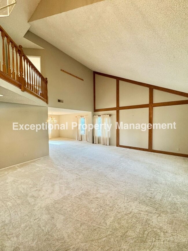 Building Photo - Great Deer Creek Estate