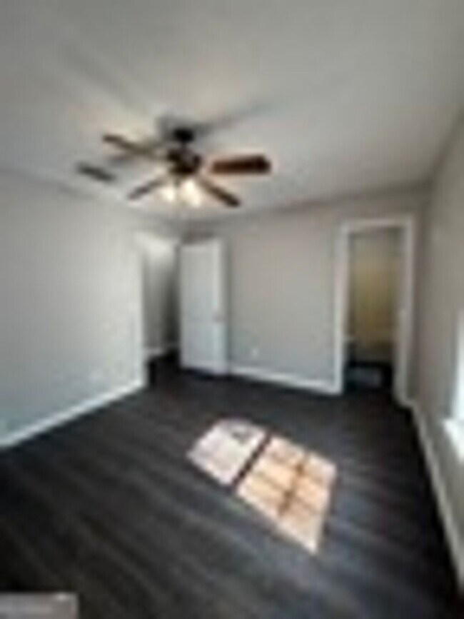 Building Photo - 73 Talbot Ct