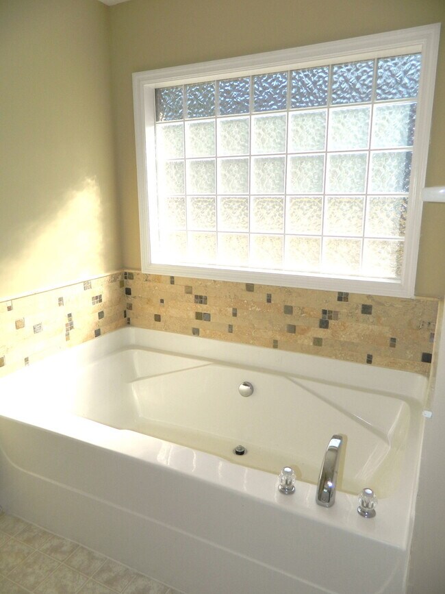 Building Photo - 2905 Galahad Way