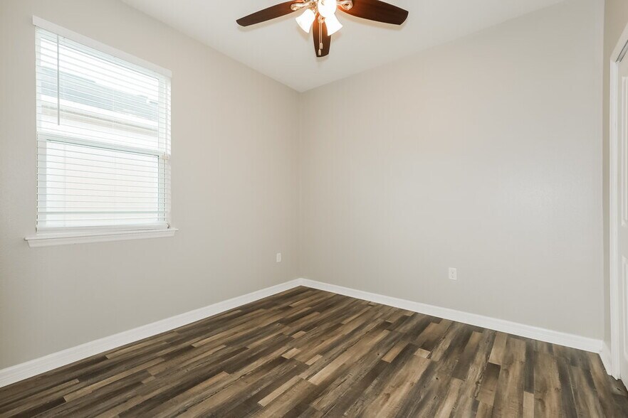 Building Photo - 1309 Canyon Oaks Dr