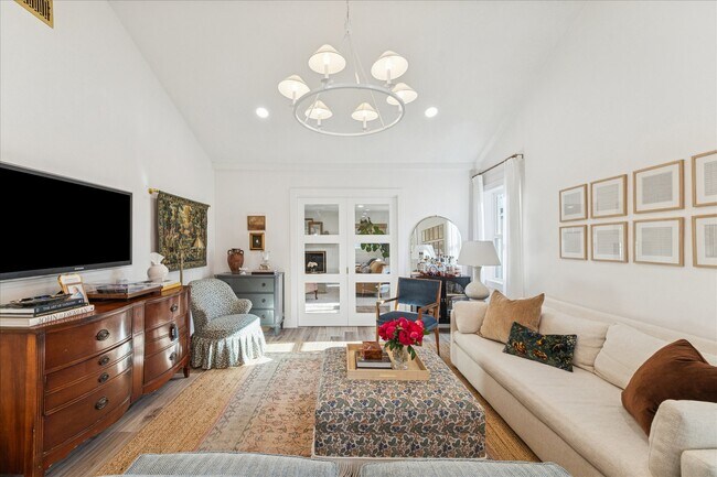 Building Photo - 5907 Hewitt Dr