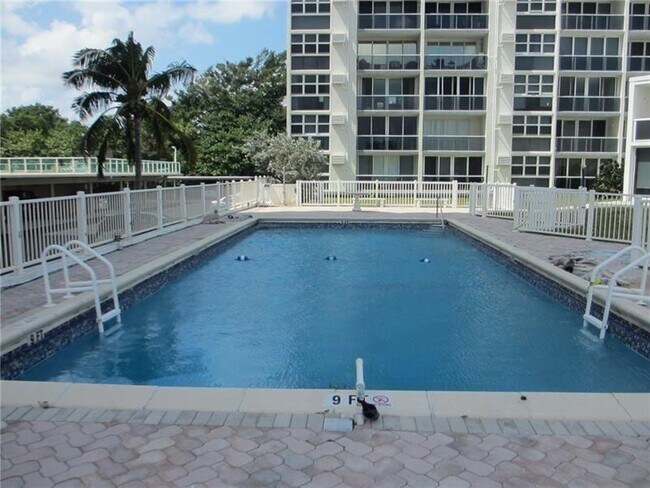 Building Photo - 1200 N Fort Lauderdale Beach Blvd