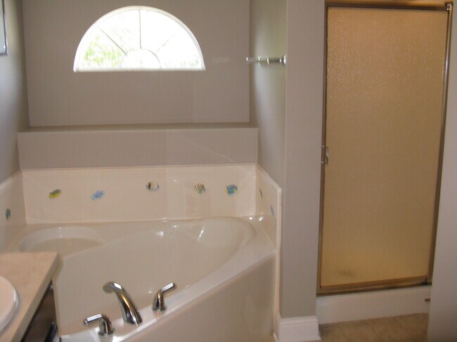 Mastherbath - 2380 Polo Pl W