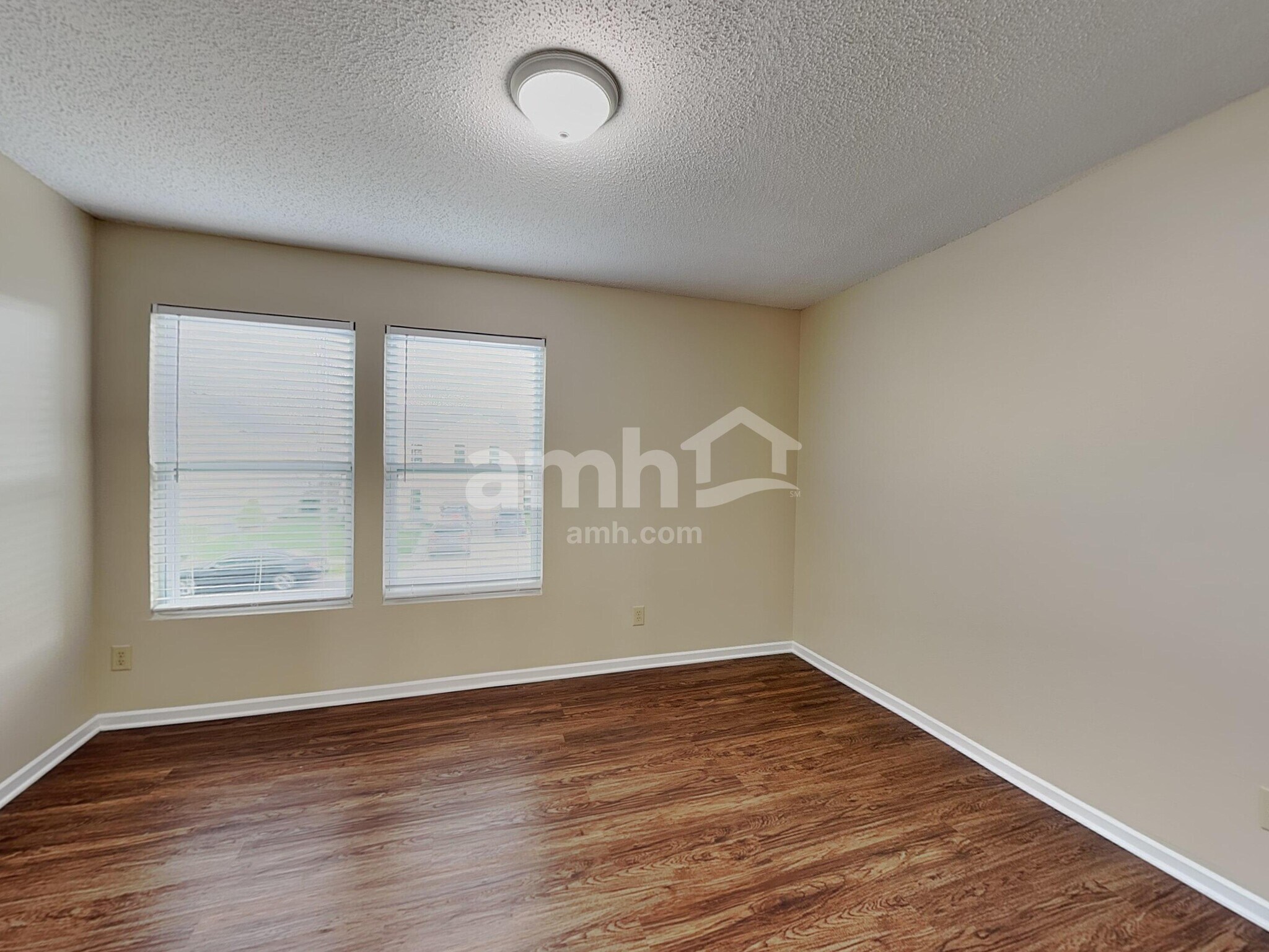 Building Photo - 2170 Bridlewood Dr