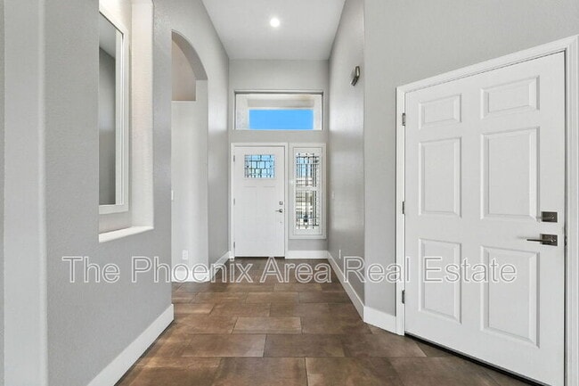 Building Photo - 25818 S Hollygreen Dr