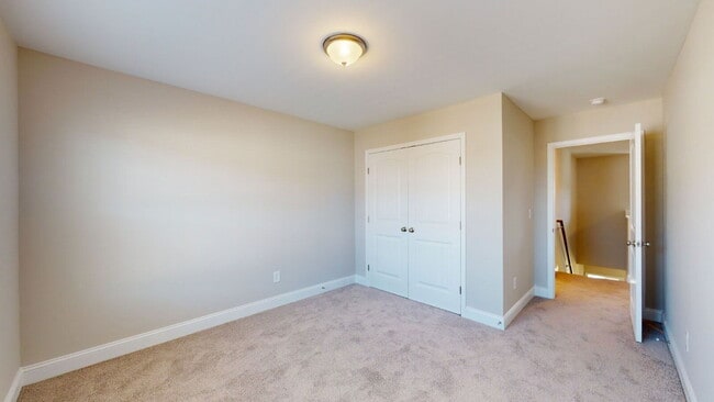 Building Photo - 2633 Sailor Rose Ln