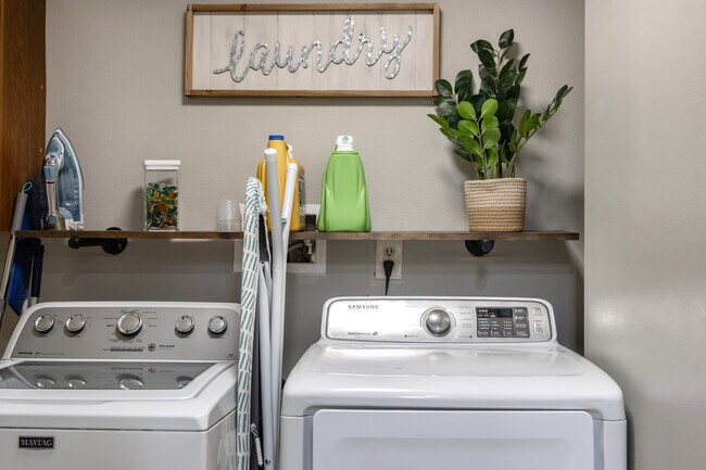 Building Photo - 9605 129th Ave