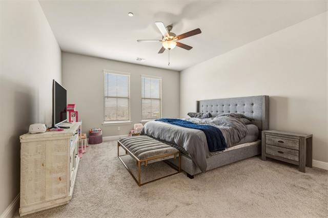 Building Photo - 4937 Barcelona Ave