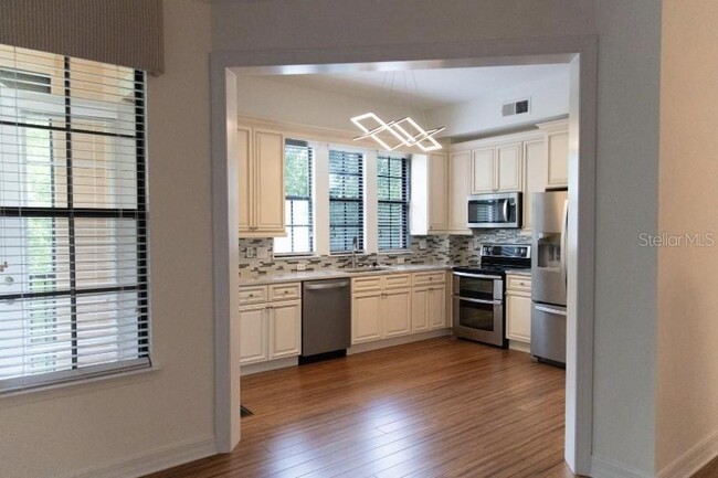 Building Photo - 501 Mirasol Cir