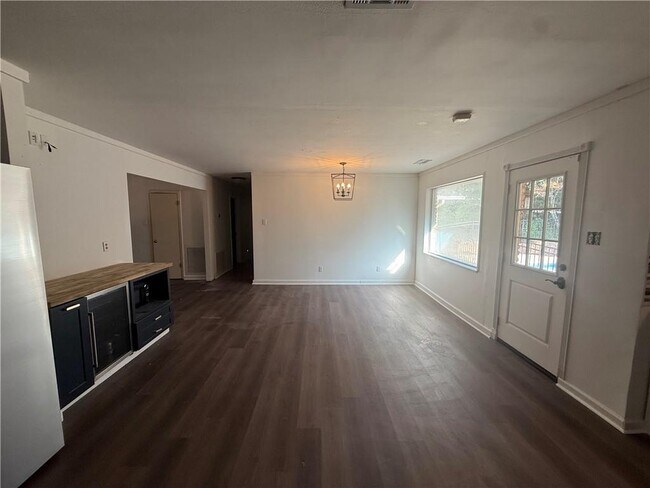 Building Photo - 315 Gaines Ave