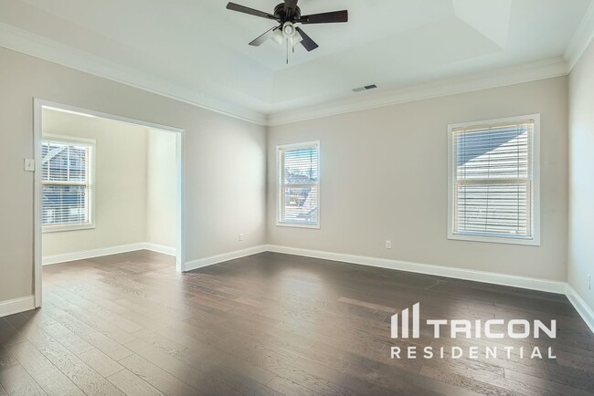 Building Photo - 3768 Lake Haven Way