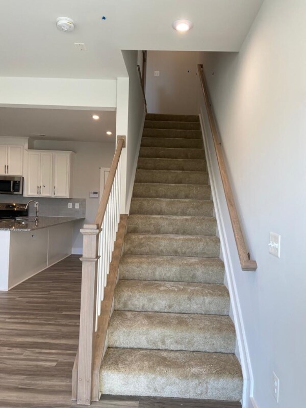 Building Photo - 2759 Acadia Dr