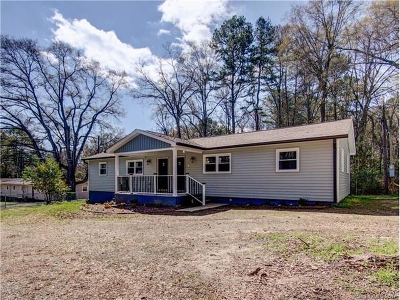 Building Photo - 305 S Spargo St