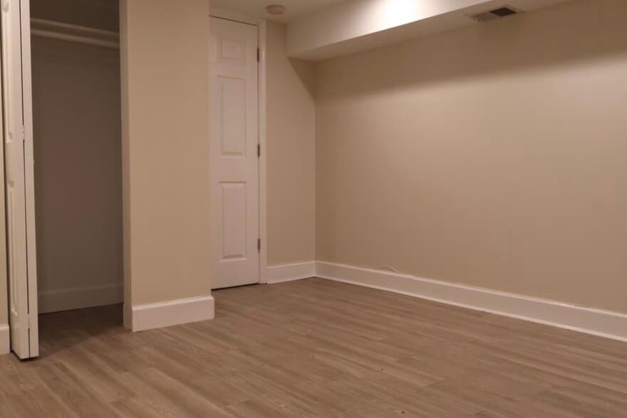 Building Photo - 2014 1st St NW