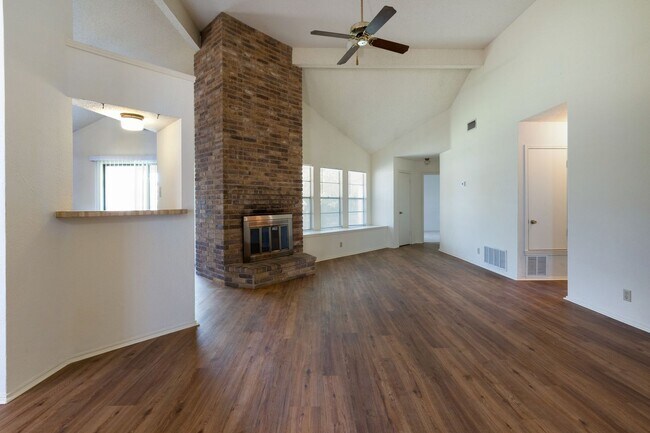 Building Photo - 7803 Forest Ranch