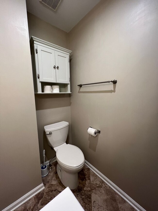 Building Photo - Beautifully maintained townhouse in Whittier Community available mid-May!