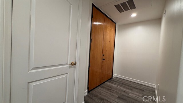 Building Photo - 414 E Valencia Ave