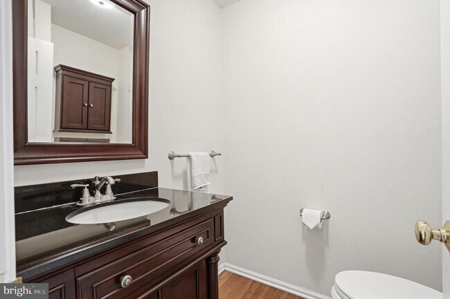 Building Photo - 1316 Heller Dr