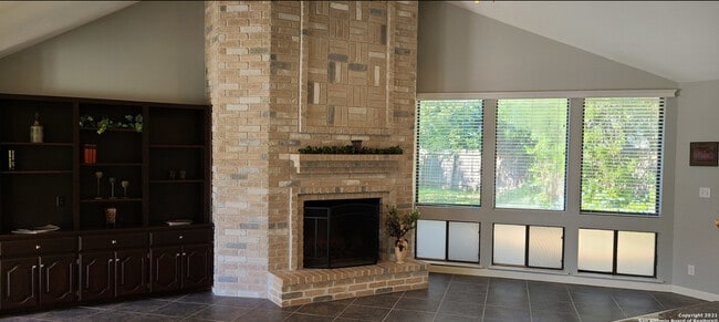 Building Photo - 1406 Branchwood