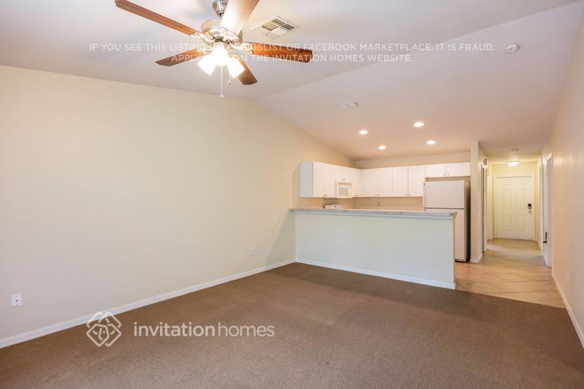 Building Photo - 2422 Joe Ave S