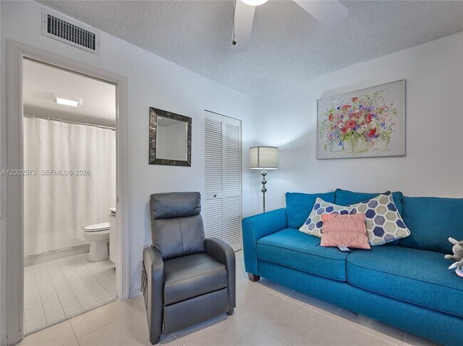 Building Photo - 10143 Mangrove Dr