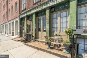 Building Photo - 32 N Front St