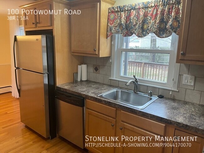 Building Photo - 100 Potowomut Road