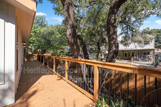 Building Photo - 9115 Timber Ranch