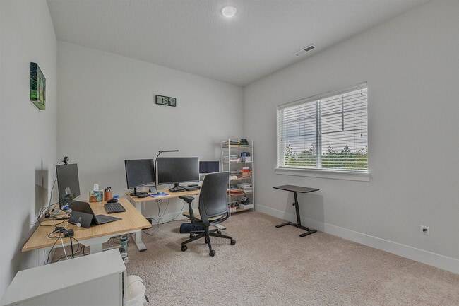 Building Photo - 15080 NW Legend Trail Pl