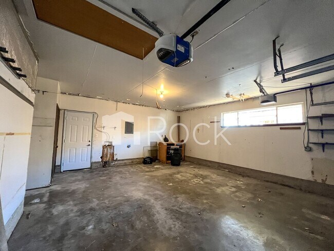 Building Photo - 7604 NW 27th St