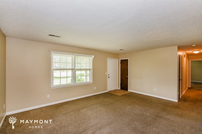 Building Photo - 121 Greenwood Cir