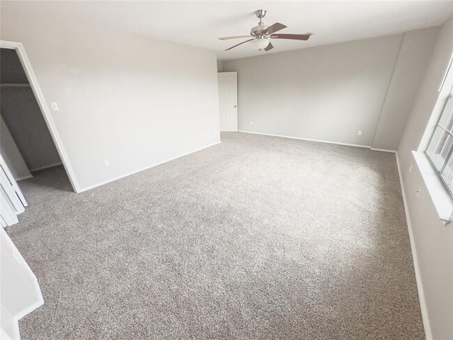 Building Photo - 9909 Fantail Ln
