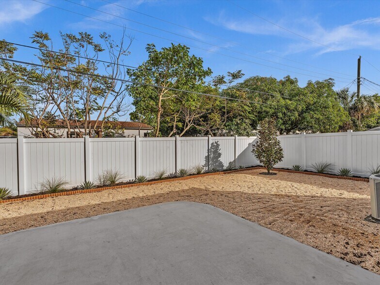 Private back yard - 5408 NE 3rd Ter