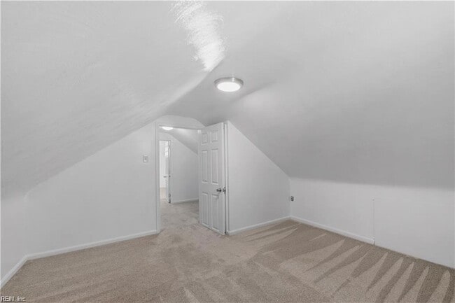 Building Photo - 3221 Hyde Cir