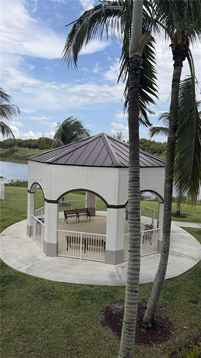 Building Photo - 4435 SW 160th Ave