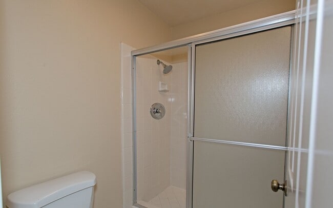 Building Photo - Gorgeous Townhome in Laguna Del Mar Community!