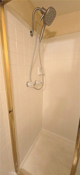 Building Photo - 1400 Post Rd