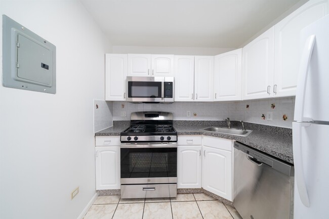 Primary Photo - 524-526 4th St