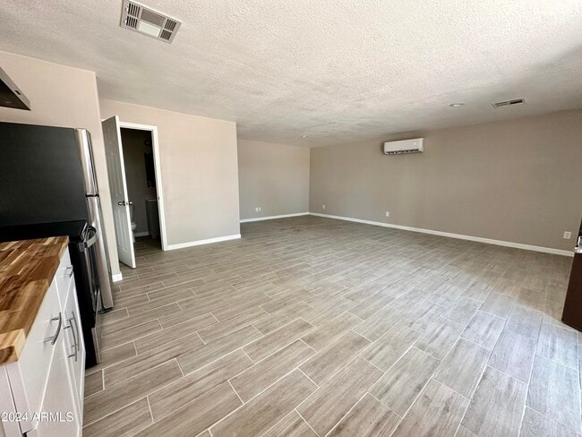 Building Photo - 35211 N 49th St
