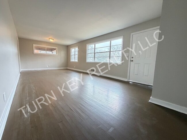 Building Photo - Home for Rent in Roebuck **ACCEPTS SECTION 8**