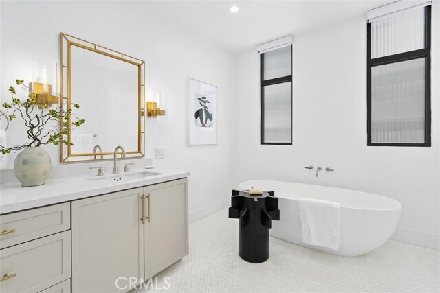 Building Photo - 4261 Uptown Newport Dr