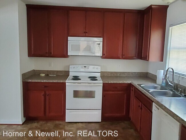 Building Photo - 3 br, 2 bath House - 137 Gene Road