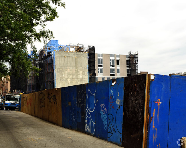 Building Photo - Williamsburg Social